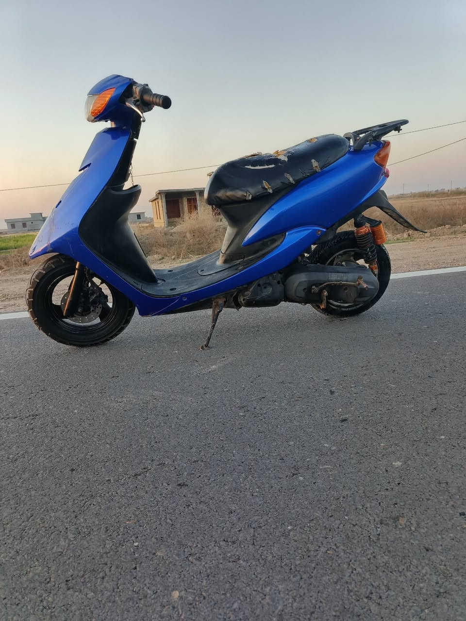 دراجه ٦٠ للبيع نوع يوماها عصفوريه ياباني نضيفه المكينه خرسه شلعه ومعدل فوول كهربائيات كلها شغاله تايرات جدد السعر ١٧٥  العنوان بغداد ابوغريب ***********
