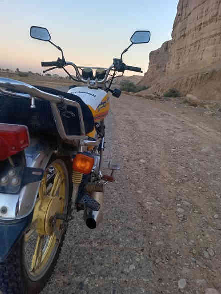 السلام عليكم موطور نامه برو للبيع موديل 21 باب اول محرك كير شرط مامفتوح  نضافه فول كلشي شغال مابيه نقص كهربائيات كلها شغاله يرهم مراوس بتايكر 24 
المكان :بيجي
السعر :500 وبيه مجال
للاتصال :***********
