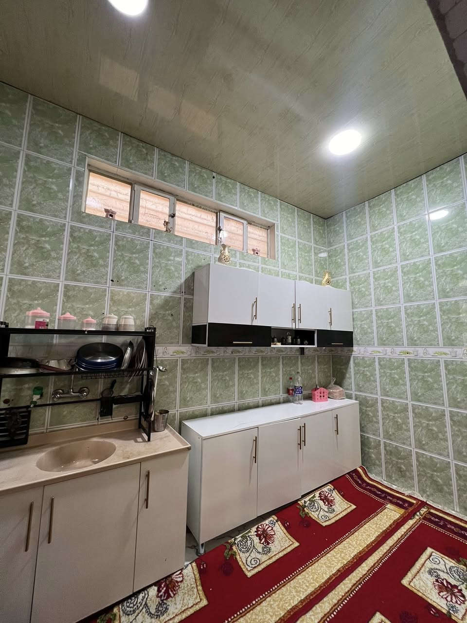 📍 العنوان: [الكوفه علوة الفحل قرب اسواق الحشد ]
📐 المساحة: [٢٠٠] م٢

    يتكون البيت من ثلاث غرف نوم طابقين 
  صاله واستقبال مطبخ حار وبارد حمامات ثنين 

📄 نوع السند: [طابوزراعي  / زراعي قرار٢٥]

📞 لاستفسار *********** يتوفر وات ساب
