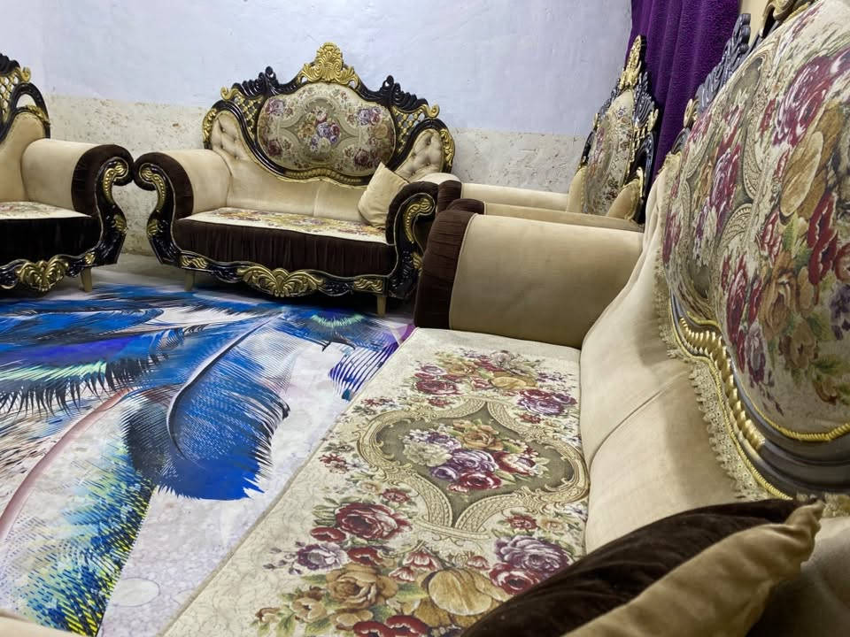تخم ملكي 10 مقاعد نضيف اخو الجديد اي ضرر مابي السعر 475 وبي مجال المكان بغداد ***********
