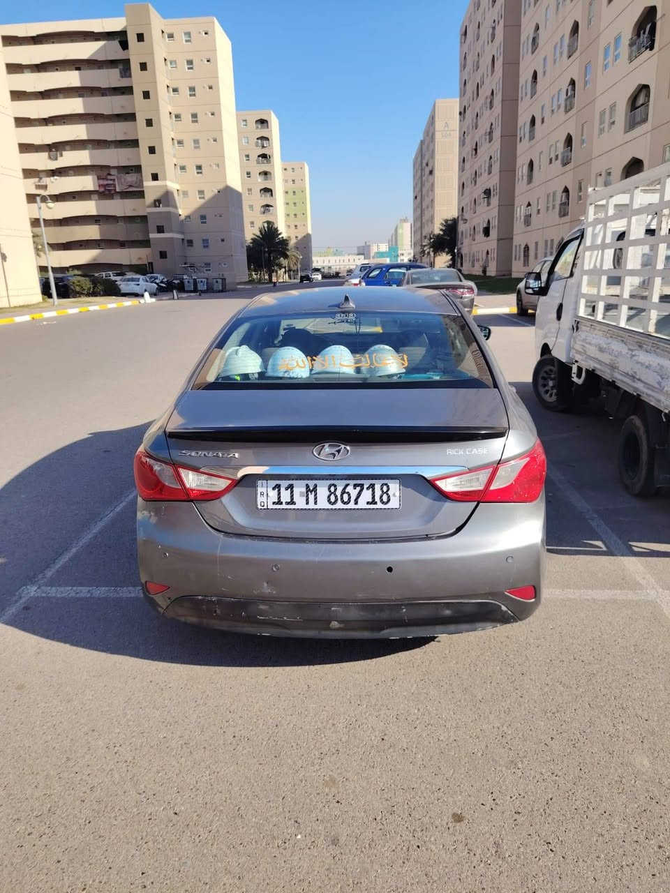 السلام عليكم 
سوناتا 2014 وارد امريكي هذا حادثها كدامكم رقم بغداد باسمي تحويل ثاني يوم محرك 2000GDI كير ومحرك جدد  ومنظومة تبريد جديدة وصدر امامي خلفي جديد ضمان ٦ اشهر قبل اسبوع شاده وتخم تاير جديد قبل اسبوع شاده والكهربائيات كفالة مكملها على اخر حباية السيارة نضيفة لون فيلي رايدها ب112 وبيها مجال ..
مكاني : بغداد مجمع بسماية السكني .
الرقم : ***********متواجد واتساب وماسنجر .
