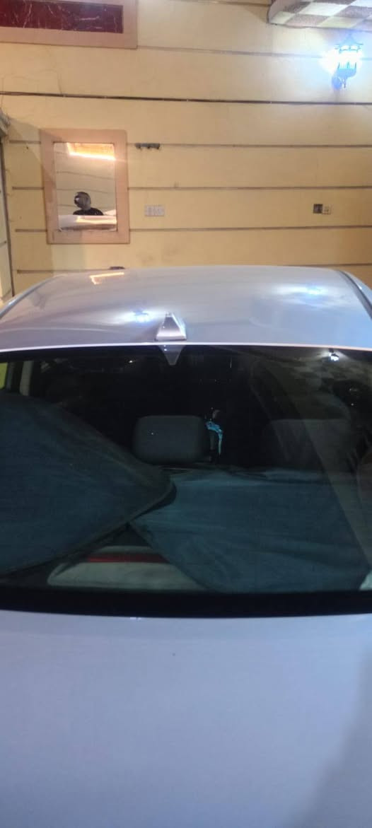 السلام عليكم رخصه الادمن كيا فورتي 2018 للبيع حادثها حافه البنيد والشاملغ نفسه بها بارد بسيط كما واضح بالصوره بدون فتح باب بدون ايرباك ماكينه كير بلاديات تبريدها ثلج خير من الله صدر امامي خلفي سياره كامله على اخر حبايه شاشه كبيره دواره كروس سرعه ماشيه 97 سعر 130 وبيها مجال اي استفسار الاتصال على الرقم ***********
