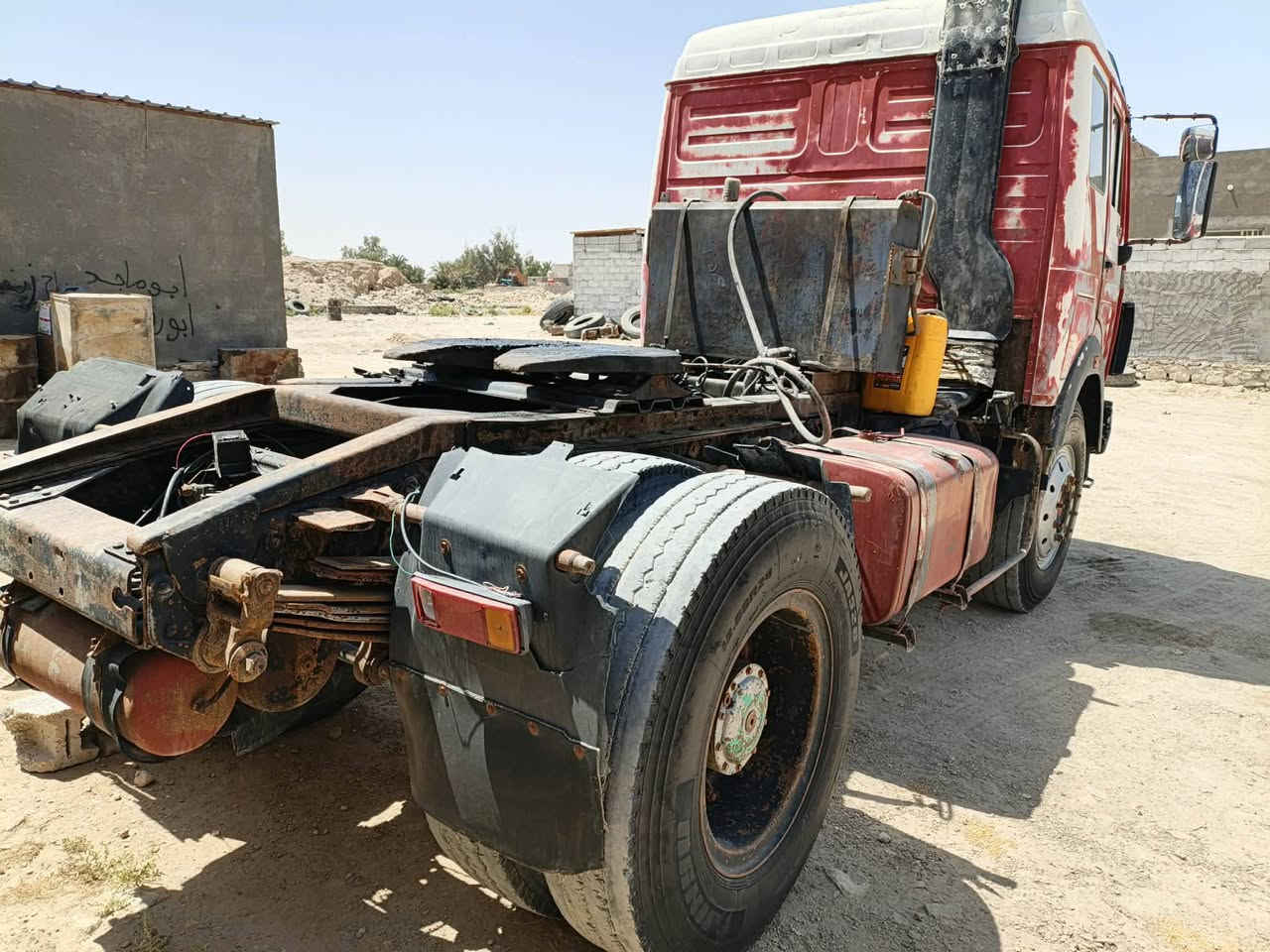 سلام عليكم سياره البي موديل 86محرك 35كير160مجموعه جيف شاصي مكفول بلادي تخم تاير سياره خير من الله هاذه صاحب سياره ***********
