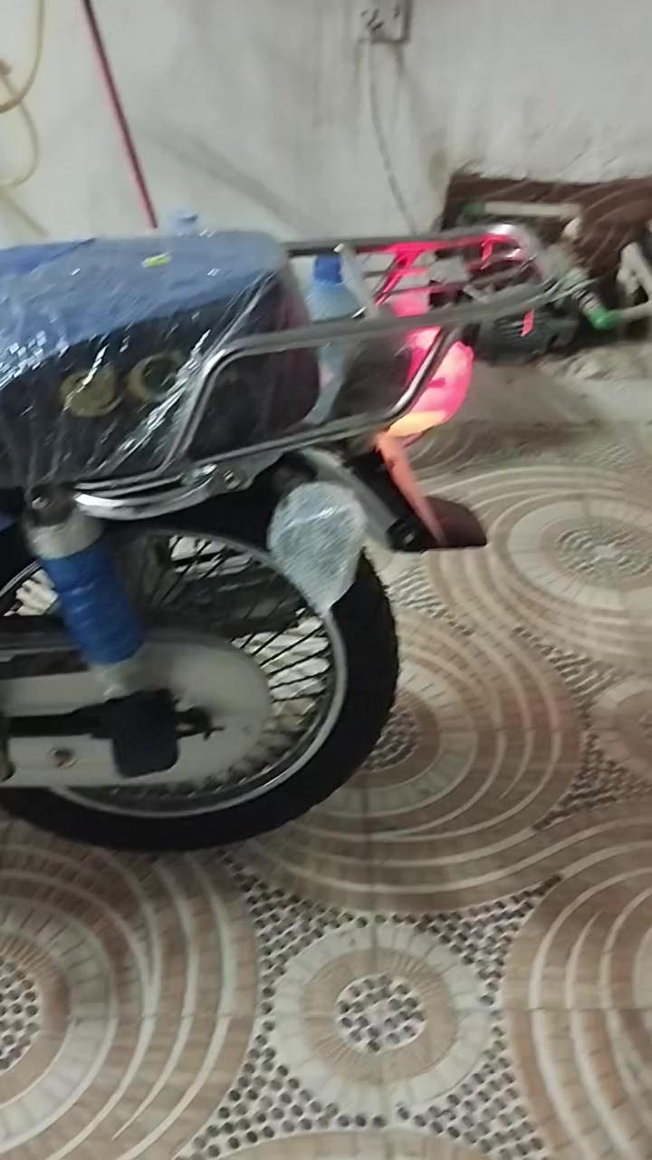 سلام عليكم عدي هاي الماطور 2023 تايكر شرطط اسبانه ما مضروبب تايكر اربع كير منفيس بي الماطور لوكك سعره 575 وبي مجال للشراي ***********
