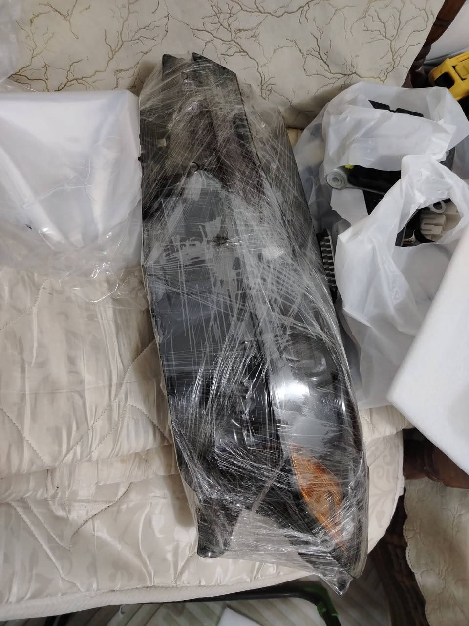 السلام عليكم من رخصة الادمن
عندي ظفيره مال كامري 2025 من الدعاميه للدعاميه مال فول se وياها قواعد الفيوزات شرط واير مامزلوغ
ولايت كامري ٢٠٢٥ صفحة اليسره اصلي تفصيخ
تلفون ***********
