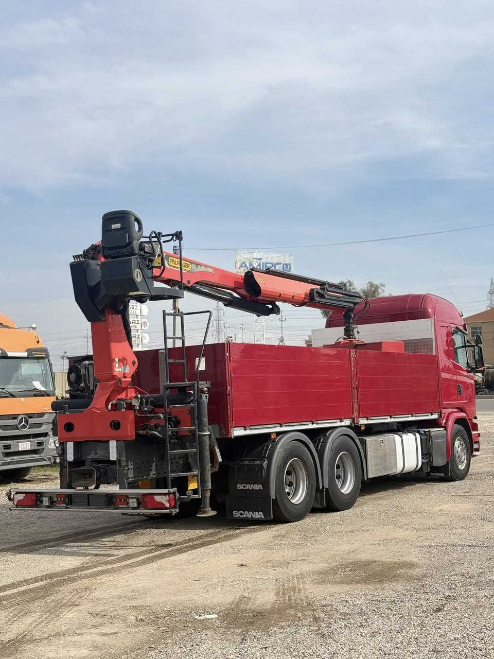 معرض مهدي اربيل
نوع : اسکانیا سکس كرين بلوك 
موديل : 2017 كاتي دهوك
حجم :G450 سوبر عادي 
ألون : احمر 
مواصفات: إسكانيا سقف هايلاين سكس مجموع كرين بلوك بيلادي رتايدر كامير حساس تبريد سلاج كرين بالفينكر 23001 ليفر حفار  السيار جديد جديد 
گير : توماتيك
 العنوان : اربيل  قوشتب تريق كركوك  معرض مهدي اربيل 
***********
***********
