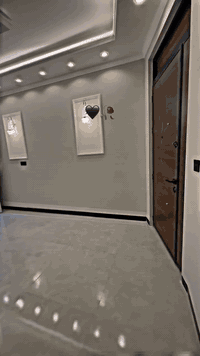 لسلام عليكم 
🏠دار لللبيع# المساحه ١٠٠ متر
الموقع بغداد /الدوره: مجمع السلطان الثالث 
يحتوي على ٣ غرف نوم وصاله واستقبال ومطبخ وصحيات عدد٢ 
البيت باسمي  وبدون دلاليه 
البيت تنازل شركه وبي اقرار محكمه 
شغل درجه اولى  
للاستفسار ***********
السعر ١٣٨ وبي مجال
