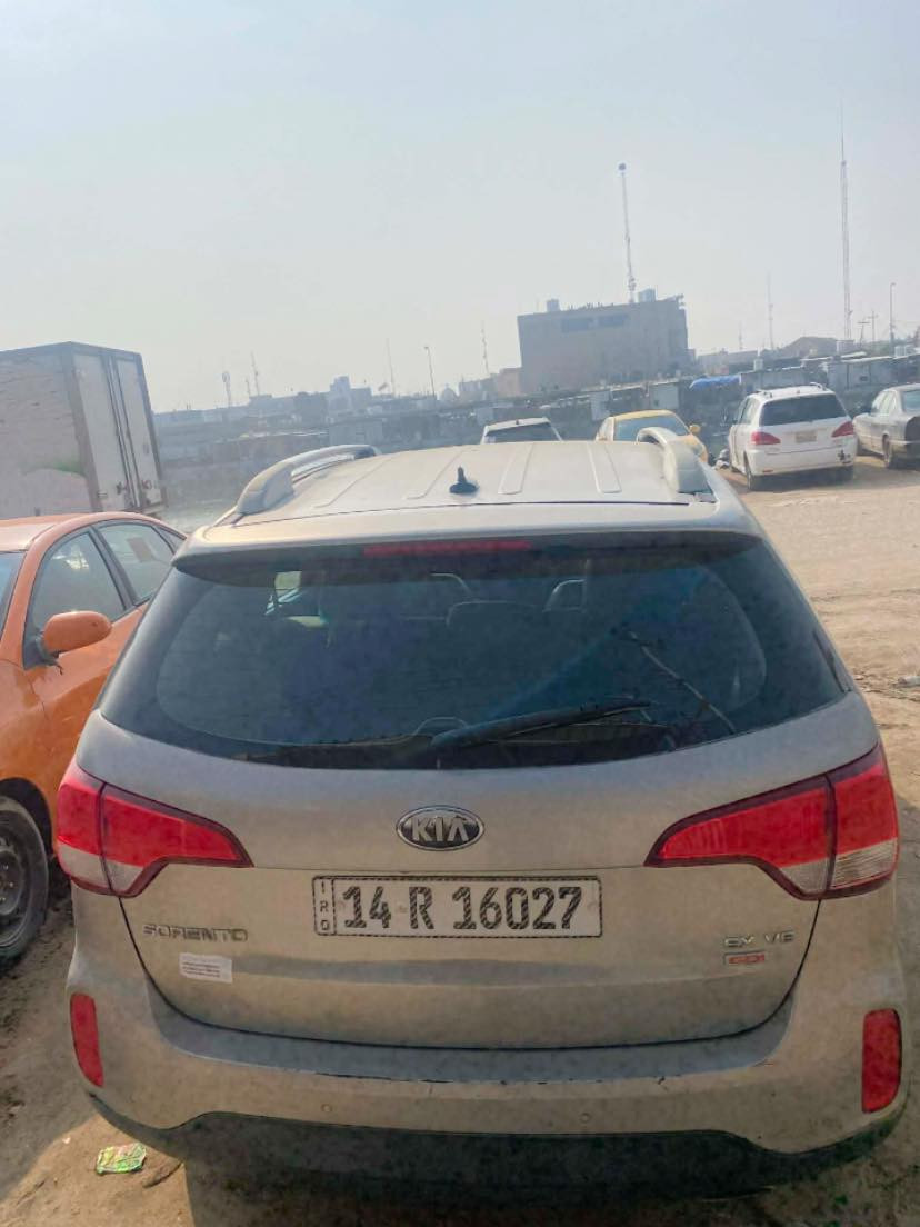 سيارة سورنتو وارد امريكي 6vخمسة راكب قطعتين تبريد سيارة جاهزه ومواصفاتها بردات خلفيه اشاير بالمري اشاير ترحيب بصمة تشغيل تخم تاير ضربتها جاملغ خلفي نفسه مصلح ضررها بسيط حداديه جديده كير ومكينه خير من الله مكينه gdiسياره صار عندي ثلاث سنوات باسمي رقم بصره مشروع وطني سعرها 148اذا عجبتك راسلني أو الاتصال عل الرقم *********** بيه وات ساب إذا ماعجبتك اذكرنا بكلمه طيبه
