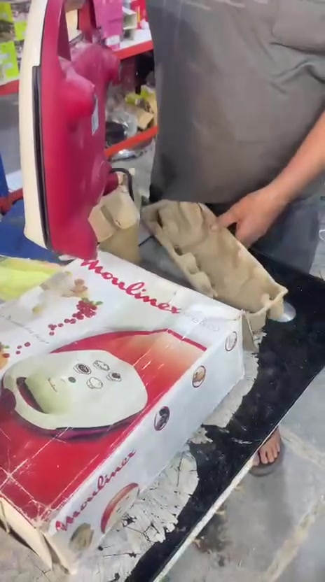 جهاز دونت قالب كيك اصلي وظمان حقيقي لمدة سنه كميه 100 قطعه ابيع شلعه كامله سعر جدا مناسب للاستفسار الاتصال ***********
