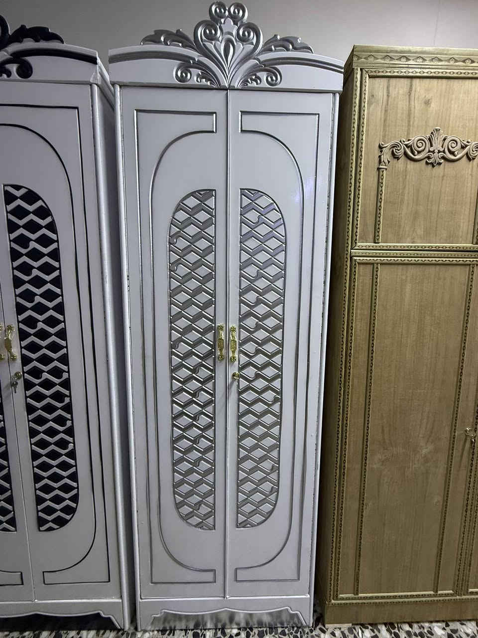 غرفه نوم صاج عراقي جديد شغل حديث تصميم تركي صبغ حراري ابيض حفر سينسي زاوية بارتفاع  صومية السرير 6 أرجل بلوك اسود الشد و النقل مجاني داخل مناطق بغداد و يوجد خدمه توصيل لكل محافظات


**إذا كنت صاحب هذا الإعلان وتريد حذفه لأي سبب، رجاءا أرسل رسالة إلى الدعم الفني**