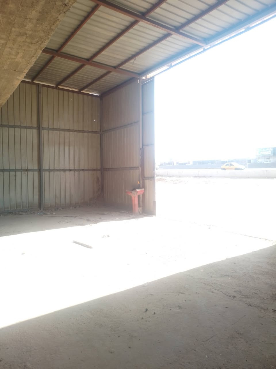 الموقع للأيجار يصلح ان يكون مخزن مكانه التاجي على الشارع العام مقابيل منطقه ام العظام مساحتهن 156 متر للأستفسار ***********
