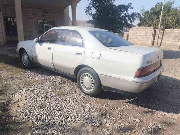 السلام عليكم بطه موديل 1992كير محرك شرط سنويه ل27 شرط التحويل بيها ضربه صفحه وكص بالتكمه فقط تواير جدد صدر جدد كهربائيات كلها شغاله بيع او مراوس حسب القناعه السعر 32 وبي مجال للأتصال *********** مكان السياره الشرقاط الحوريه
