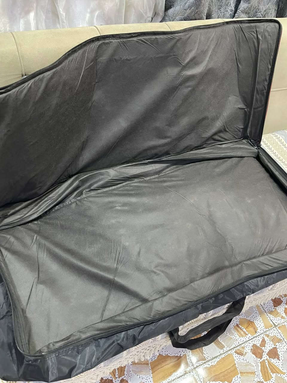 جنطة كورج Pa700 نضيفة مبطنه دبل سحاب بغداد الصليخ ب25 الف ***********
