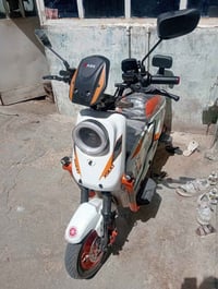 موطور شحن للبيع نوع (X900) خمس بطاريات حجم كبير 🔋 ملف 1500🔥 4تبديلات 🔥...