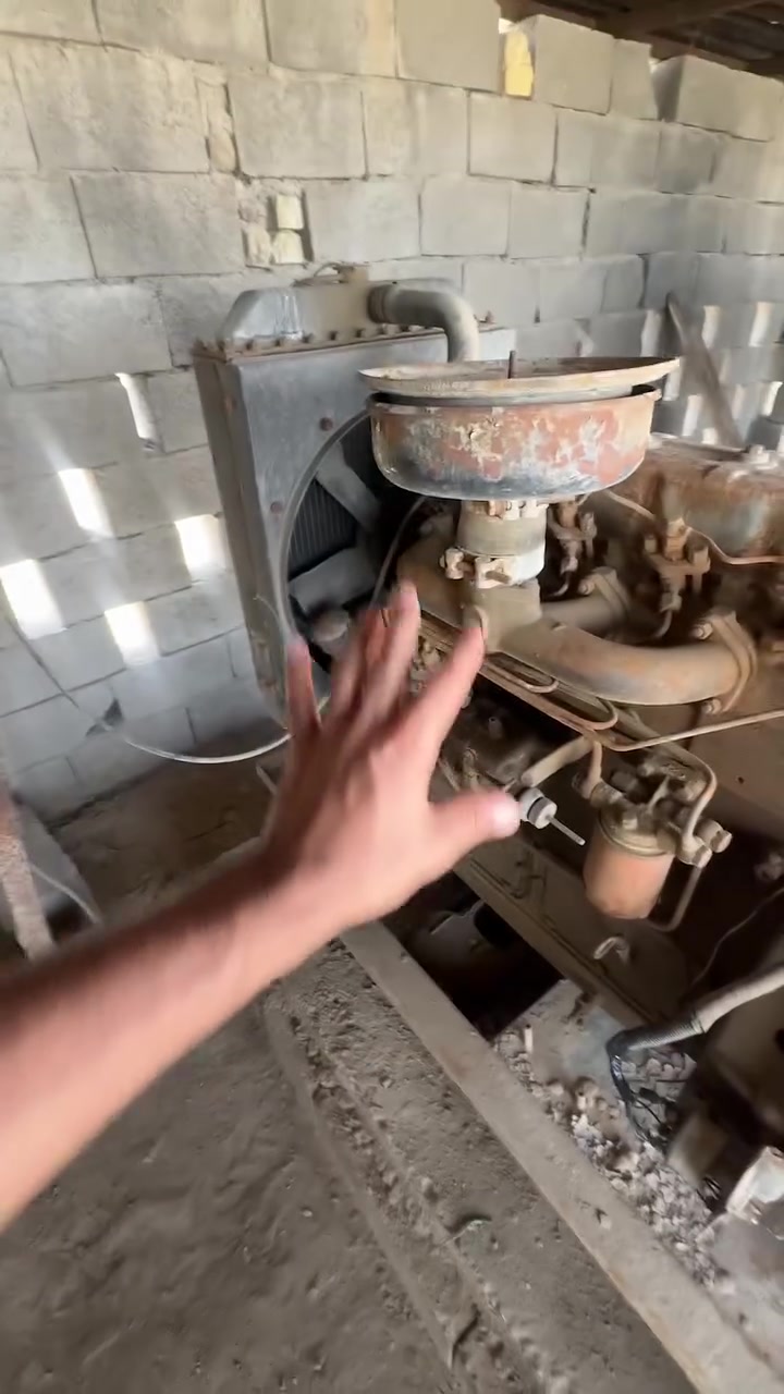 السلام عليكم 3 مولدات بيركز صيني 37 كيفي 120 انبير جاهزات فقط وحده نقص تجفيته وعندي غراض احتياطيه ابيع شلع وسعرهن مناسب اتصل وتدلل *********** /***********
