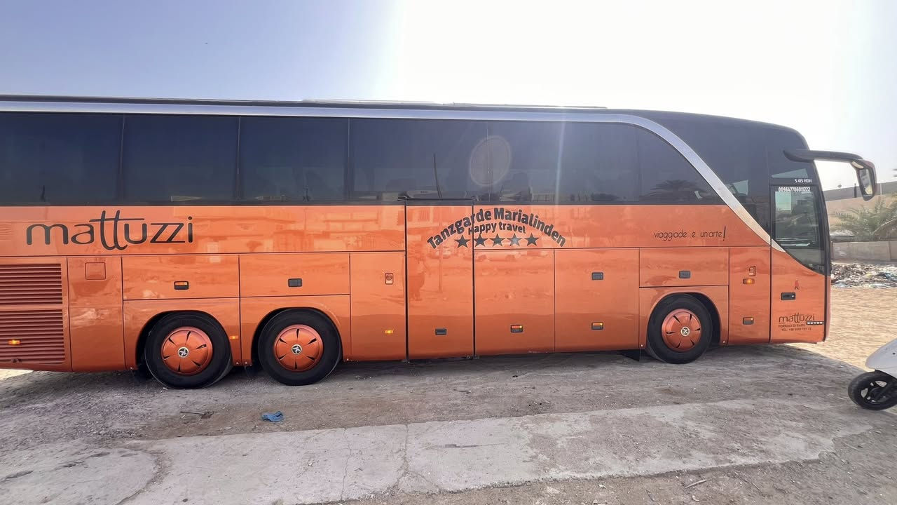 سترا حجم 15 تبريد زعانف مكينة ثمانية كير عادي رقم بصرة انكليزي باسمي خط وبحث تخم تاير جديد السيارة برغي ما ناقصة مكان السيارة بالحلة للاستفسار الأتصال بالرقم ***********
