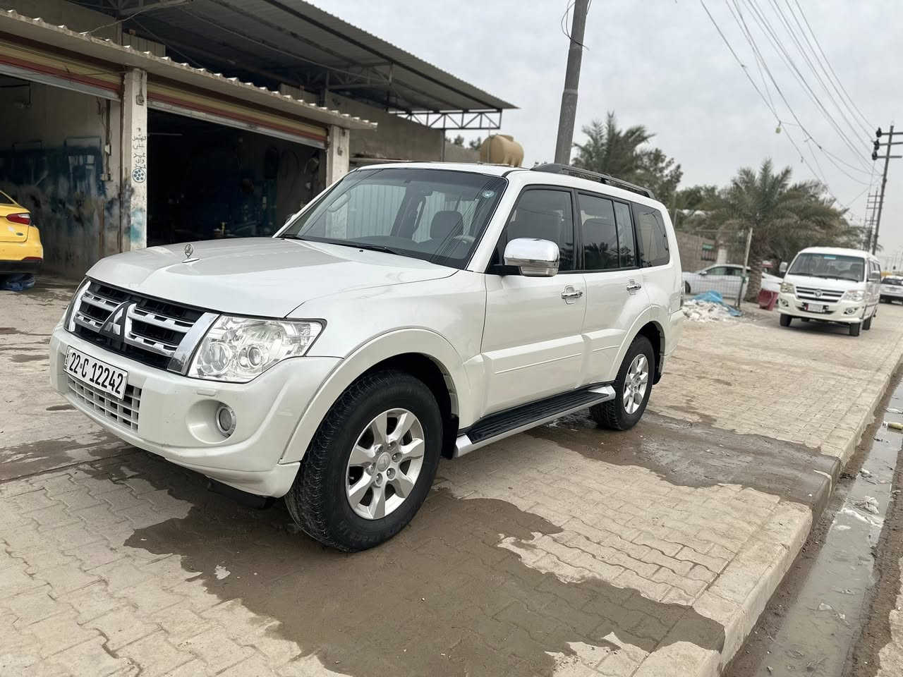 سلام عليكم للبيع باجيرو حبتور 2014 كفال عامه رقم أربيل بسمي تخم تاير ويل كير مكينه V6 حداديه مشروطات سياره حلوه وجديده السعر 170 وبيهي مجال الاستفسار و التواصل على الرقم ***********
