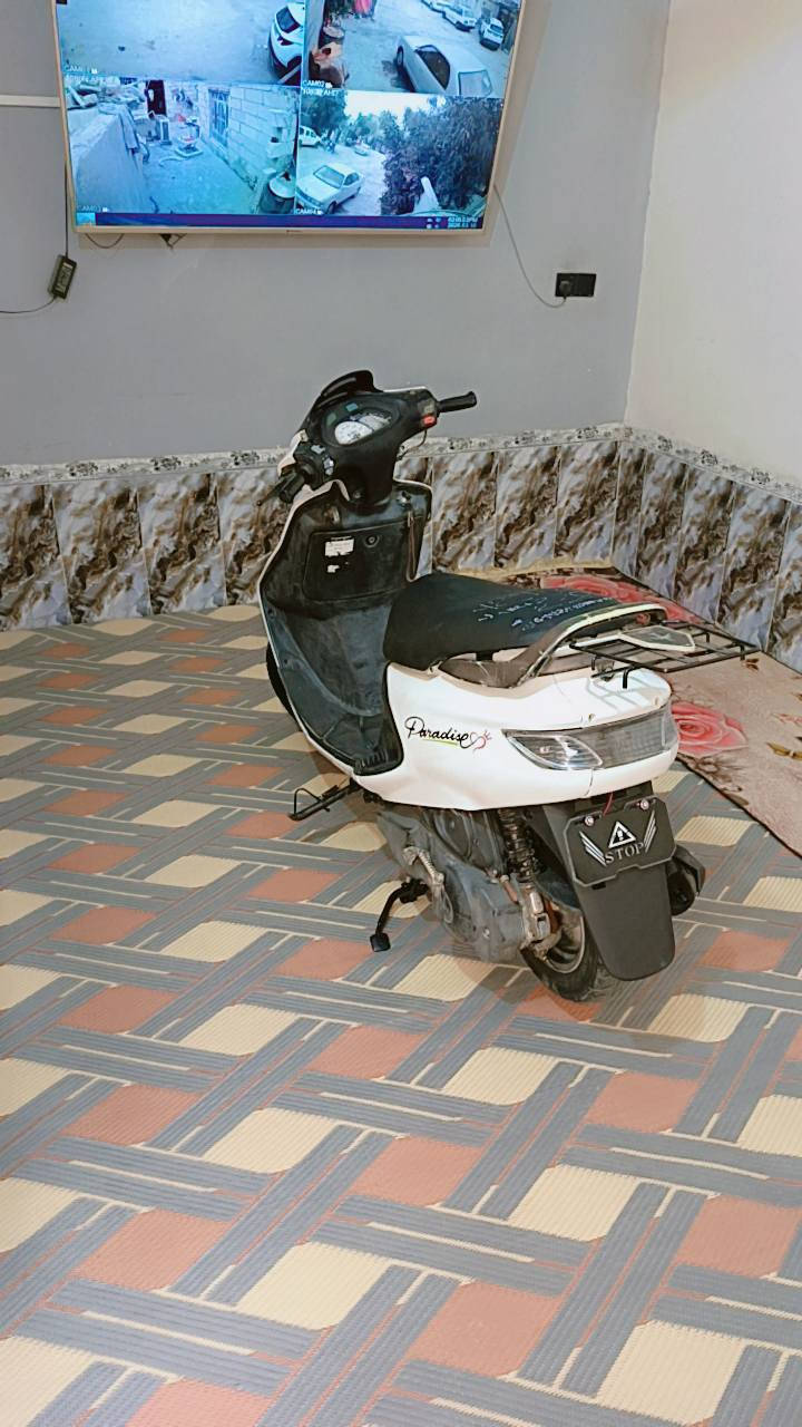 ***********
السلام عليكم دراجه جديده كلش نظافه 100بل100 كل شغال كيج بانزين كيلو متر سلف كهربائيات السعر 550النجف
