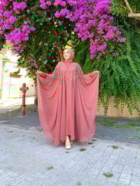 شروات نسائي • فساتين نسائي • ٤٥٠ قطعة