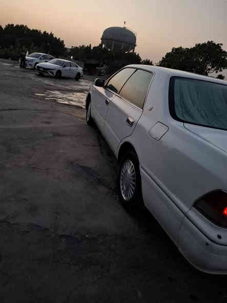 مكلف بلنشر 
رأس الثور 
مديل 2000
كير مكينه حداديه تخم تاير تبريد باتري 
كله جديد
مكينه 3000فيشه وبطل
بأسمي  رقم إنكليزي
رايدها بشده ١٥ ورقه وبيها مجال

ورقم صاحب السياره ***********
