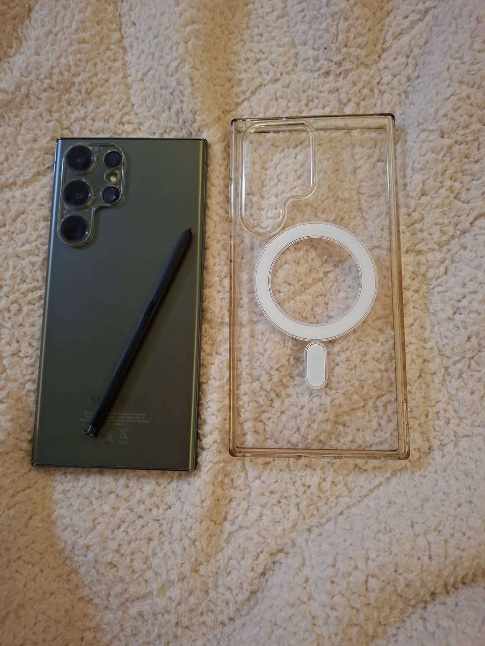 السلام عليكم  اس 23الترا شرق اوسط دبل شريحه مكفول من كلشي نظافه 95٪ سعر 725بي مجال بسيط 
مكاني بغداد المدائن توصيل ماعندي الاستفسار ***********
