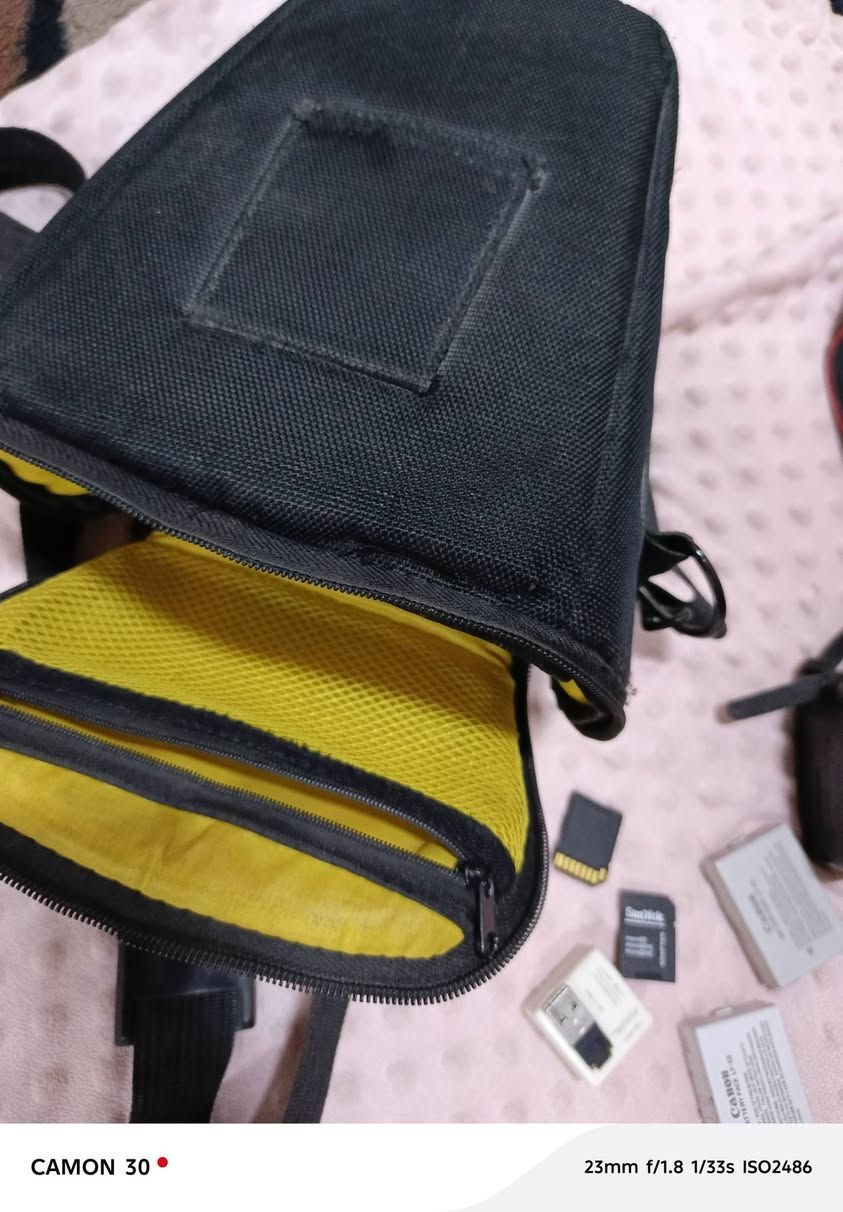 سلام عليكم كامره كانون ٧٠٠D  نظيفه و صورته صافيه مكاني نجف أبو صخير  سعر ٤٠٠ ألف وبيه مجال ملحقتها
عدسه ٥٥_١٨
شاحنه بطاريه 
بطاريات اثنين 
رامات اثنين حجم ٦٤
جنطه 
حامله كامره 
*********** رقمي
