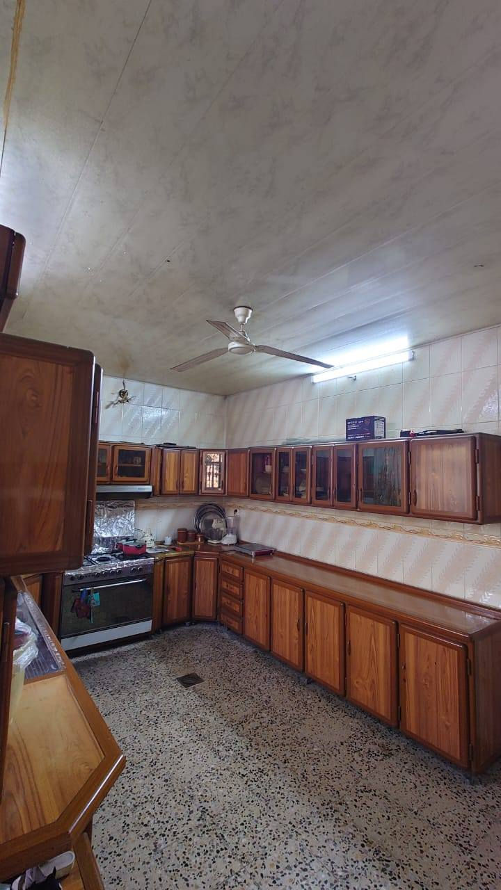 ⚜️عروض ( العصر الذهبي لتجارة العقارات والمقاولات )⚜️
____________________________________________________
🏠♦️ دار للبيع قديم في حي القادسية الثانيه مقابل حديقة قرب سايدين المولى
___________________________________________________

📌التفاصيل

♦️مساحة (200متر)

♦️واجهة ( 10 متر)

♦️ الطابق الأول ( 2 غرفة نوم وهول واستقبال ومطبخ وصحيات )

♦️الطابق الثاني ( 4 غرف نوم وهول وصحيات ).
___________________________________________________
للاستفسار / مراجعة مكتب العصر الذهبي لتجارة العقارات والمقاولات أو الاتصال على الارقام التالية ⬇️

📱***********

📱***********

📱***********
____________________________________________________
🛑علما أن مكتبنا يحتوي على (👷مهندس استشاري للبناء والمقاولات/⚖️محامي مختص في ترويج وتعقيب المعاملات) لاتمام اعمالكم علي يد المختصين بها . 
____________________________________________________
⚜️موقع المكتب حي النور قرب اسواق عبد الحكيم.
