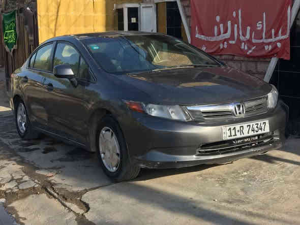 رجائاً المو شراي لا يراسل ولا يتصل بدون وعود كاذبه  هوندا سيفك موديل ٢٠١٢ سياره بيها نواقص بسيطه حك ٤ورقات سعرها قفل بدون عمله ومستعجل ع بيعتها ٦٥ الشراي يتصل *********** مكاني بغداد الشعب
