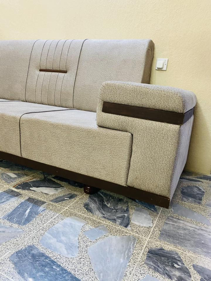 ترقبو✔️كل ما هو جديد من(معمل ومعرض الحيالي للدوشمه)لعمل وتجديد الدواويين🔺المستخدمة وتفصيل الدواوين حسب الطلب✏️وانسب الاسعار كل ماعليكم مراسلة صفحتنا او الاتصال على الارقام التاليه 📱***********  📞*********** 📞***********موصل الجانب الايمن باب جديد شارع الكلوات مقابل مولدة ثائر
 
مفرد / جمله
