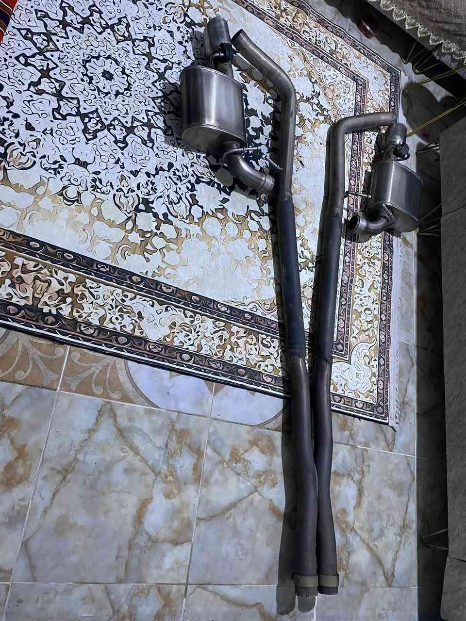 سلام عليكم 
اخوان كزوز كورسا اكستريم جارجر جالنجر اوبامه يرهم

كزوز كله قفايص 
بس حطيت وسطيات بلنص وشلتهن ورجعت البوري نفسه
كزوز صوت مرعب بمعنه الكلمه
مكاني بصره
***********
