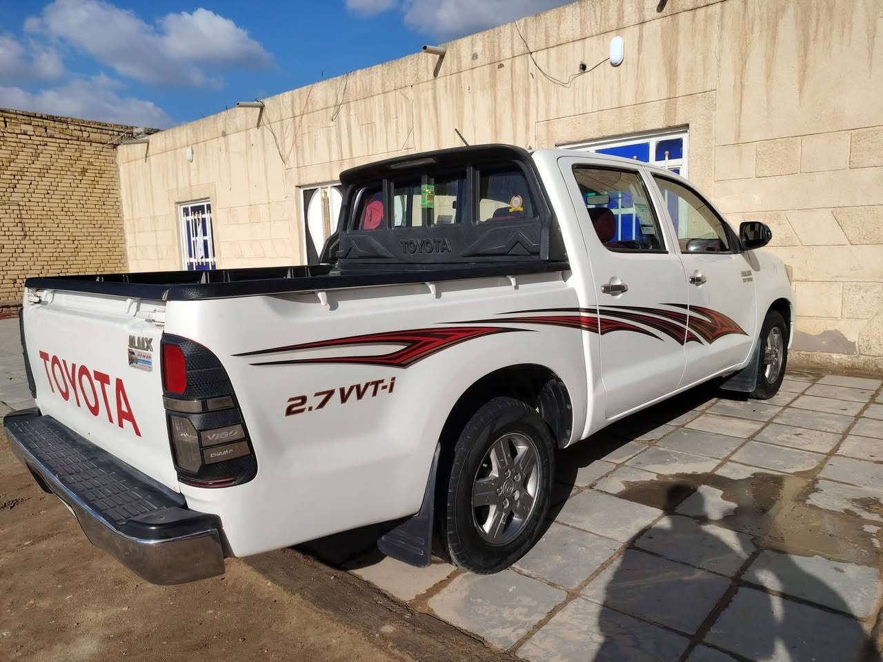 سلام عليكم للبيع هايلوكس 2014 كير اوتماتيك شاصي19 كفاله عامه ضربه صبغ تبديل ع وضع الشركه رقم مميز اسعر205وبيها مجال مكان السياره الناصريه، الغراف اي استفسار ***********
