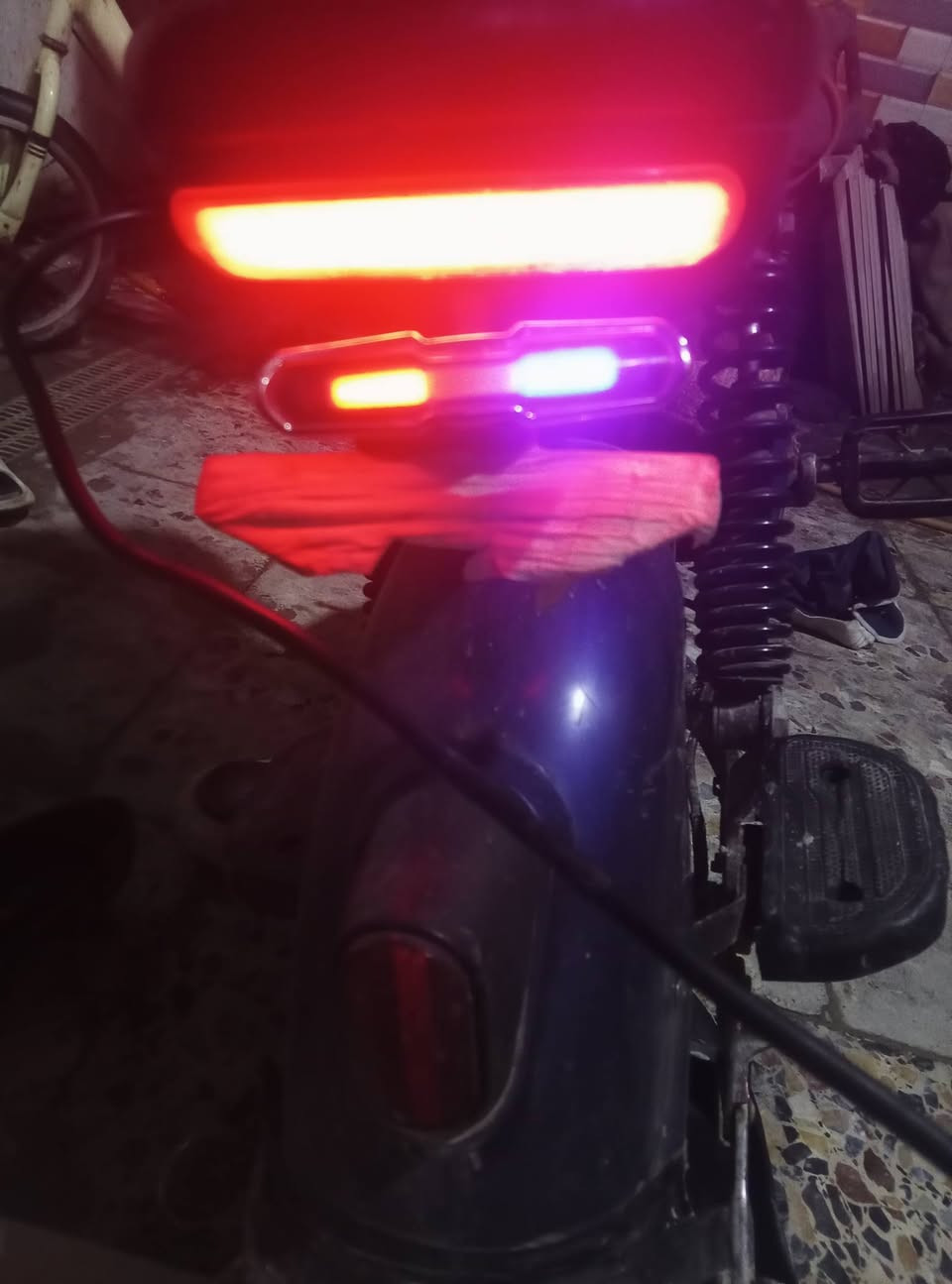 بايسكل شحن للبيع بطاريات قبل سبوع من بدلهن سعر ‭250‬بي مجال ومابي اي عطل مكان كربلاء فريحه قريب جامعة كربلاء رقم موبايل ***********
