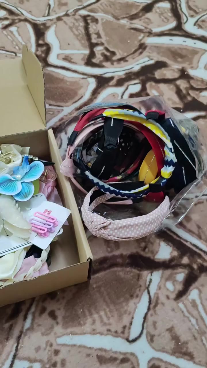 حملة العيد – فرحة طفل 🎁
لمده يومين
بدأت عندنا حملة فرّح طفل بالعيد
سواء كان يتيم أو طفل من عائلة متعففة.
🔹 سهم الطفل الواحد: 10,000 دينار
تكون سبب بكسوة عيد لطفل ويمكن هاي الفرحة ما كان يگدر يحصلها.
رسالة لأصحاب المحلات والمجمعات:
وينكم أهل الخير؟
إذا تحب تشارك بقطعة ملابس أو أكثر،
أنا أوصلك للمحل بالسماوة والرميثة،
وتكون سبب بفرحة طفل يوم العيد،
وأجركم كبير عند الله.
التبرعات المالية:
📍 داخل الرميثة والسماوة: أنا أوصلك للمحل.
📍 بقية المحافظات: عدنا
ماستر كارد 7137478637
زين كاش ***********
لا تضيع فرصة الأجر…
يمكن 10 آلاف منك تصنع فرحة عيد لطفل محتاج. 🤍
للمشاركة راسلنا بالخاص
