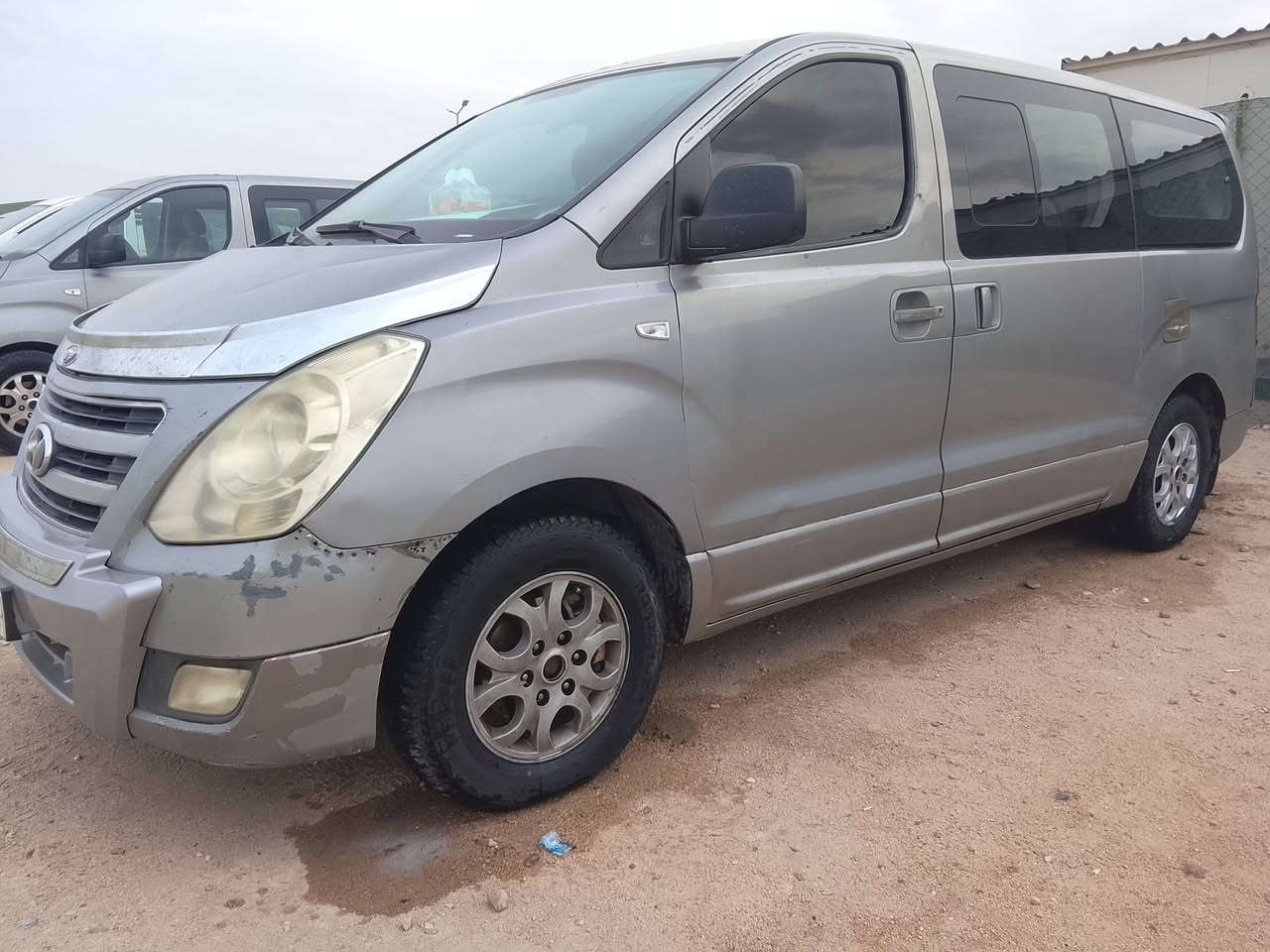 السلام عليكم
ستاركس موديل 13 اصل معلايه 18

مرمزه سنويه وشاصي وتكمه وقرص 

تقره كله 18 شرط التحويل 

سياره جاهزه 

مكفوله مكينه كير حداده 

تبريد تخم تاير كهربائيات كله شغاله

درع خلفي شاشه 

سياره بيه صبغ وبيه جاملغ يرادله صبغ

رقم بصره نكليزي 

سنويه مجدده 2031 بسمي تحويل ثاني يوم

مكاني بصره كرمه علي 

للاستفسار ***********

***********
السياره بيه خط بلرميله
