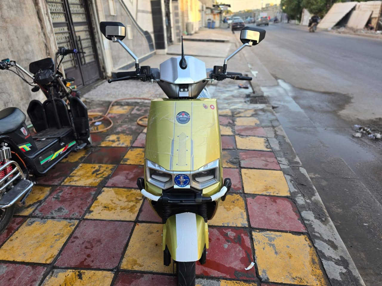 السلام عليكم دراجه شحن ام عيون كلش جديدة مابيهه اي نقص رقمي للتواصل ***********
