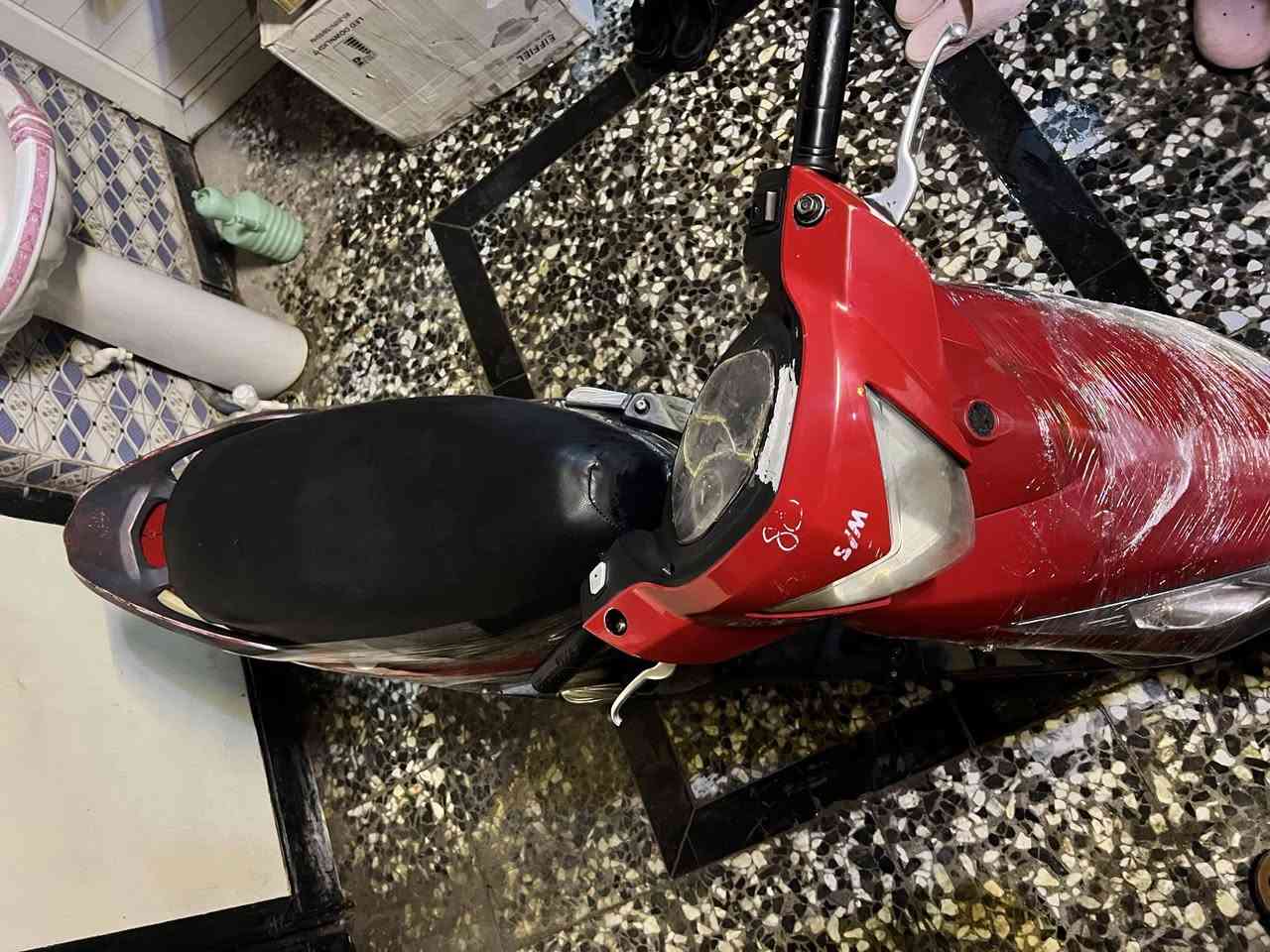 سلام عليكم دراجه جيتي ار مكينه حلوه مانقصه شي وسلف نوزل بس نقصه ماجي توصل شحن للباتري السعر 250 مكاني سكندريه هاذا رقمي ***********
