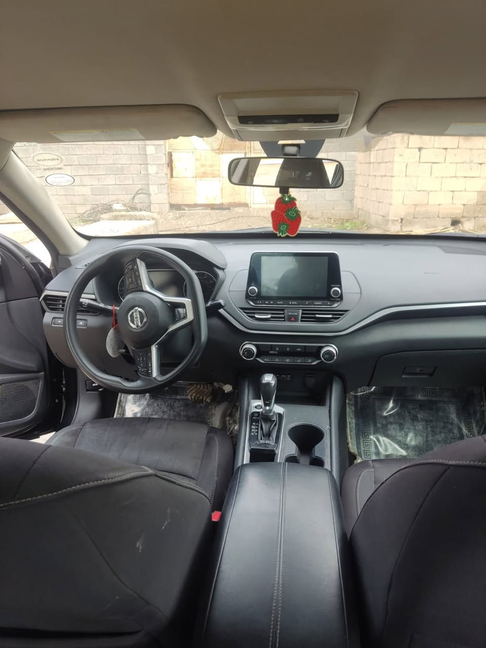 سلام عليكم نيسان التيما مديل 19كير مكينه بشرط السعر 138الستفسار  ***********
