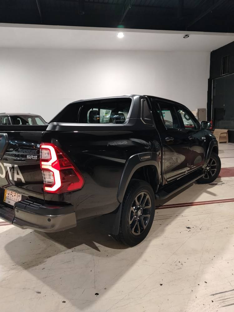 سلام عليكم 
اخواني بيكم هايلوكس
فأة (افنجر)  موديل2022
سيارة بحالت الوكالة جديده 
مستلهة استلام شركة زيرو
سيارة عليهة تغليفPPF
 وهسة حالين ماشية47km
سيارة ستخدام شخصي 
موصفات سيارة 
منفاخ طوارء بلادي 
خمس كامرات 360~درجة
بصمة ابواب +بصمة تشغبل
حساسات امامي+خلقي
شاشه +تحكمات 
نضام ايكو 
ناقل الحركة اتو
لايت LEDبلكامل
سعر بلاش 370 ماكو هيج سعر
للاستفسار اتصل علا رقم
***********
*********** بغداد, العراق
