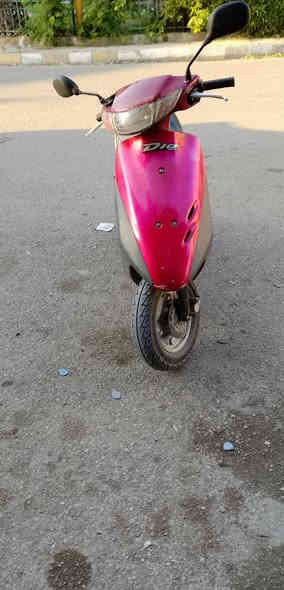 سلام عليكم ورحمه الله وبركاته
دراجه هونده للبيع 
اي عيب مابي محرك بل شرط ممفتوح 
دراجه نضيفه عوزه غسل فقط كهربائيات كامله شغاله 
نكره سلف فقط عوزه باتري باتريه ضعيف 
#السعر 225 وبيه مجال 
***********
