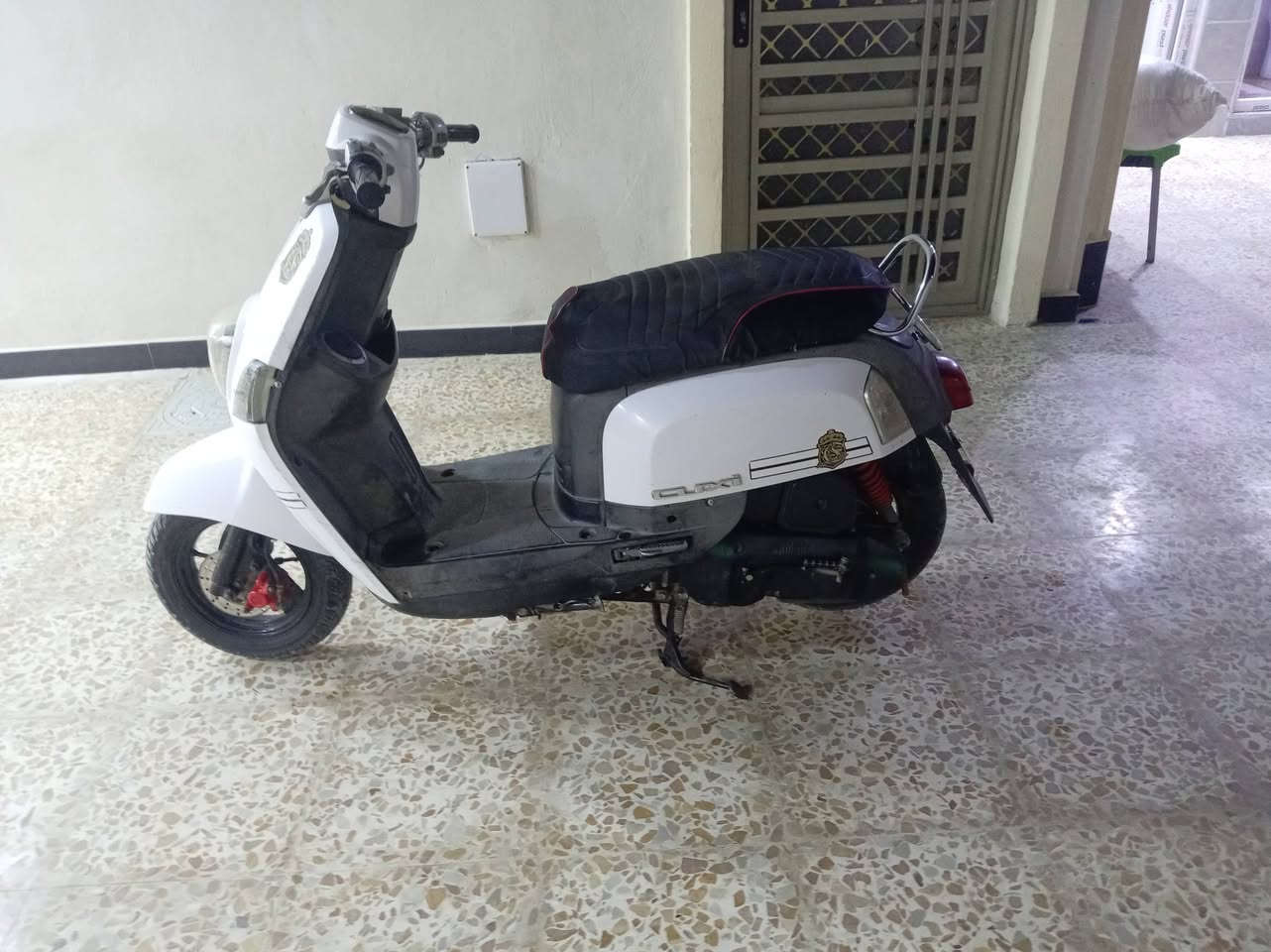 سلام عليكم دراجاه بوليس لبيع لستفار ***********
