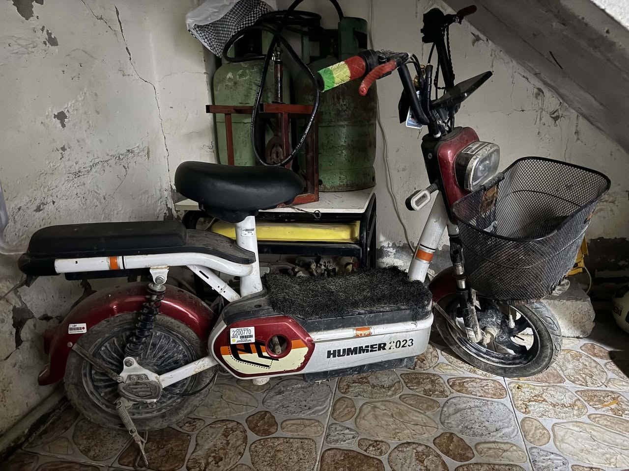 پاسکیل شەحن تەنها باتریەکەی خراپە


**إذا كنت صاحب هذا الإعلان وتريد حذفه لأي سبب، رجاءا أرسل رسالة إلى الدعم الفني**
