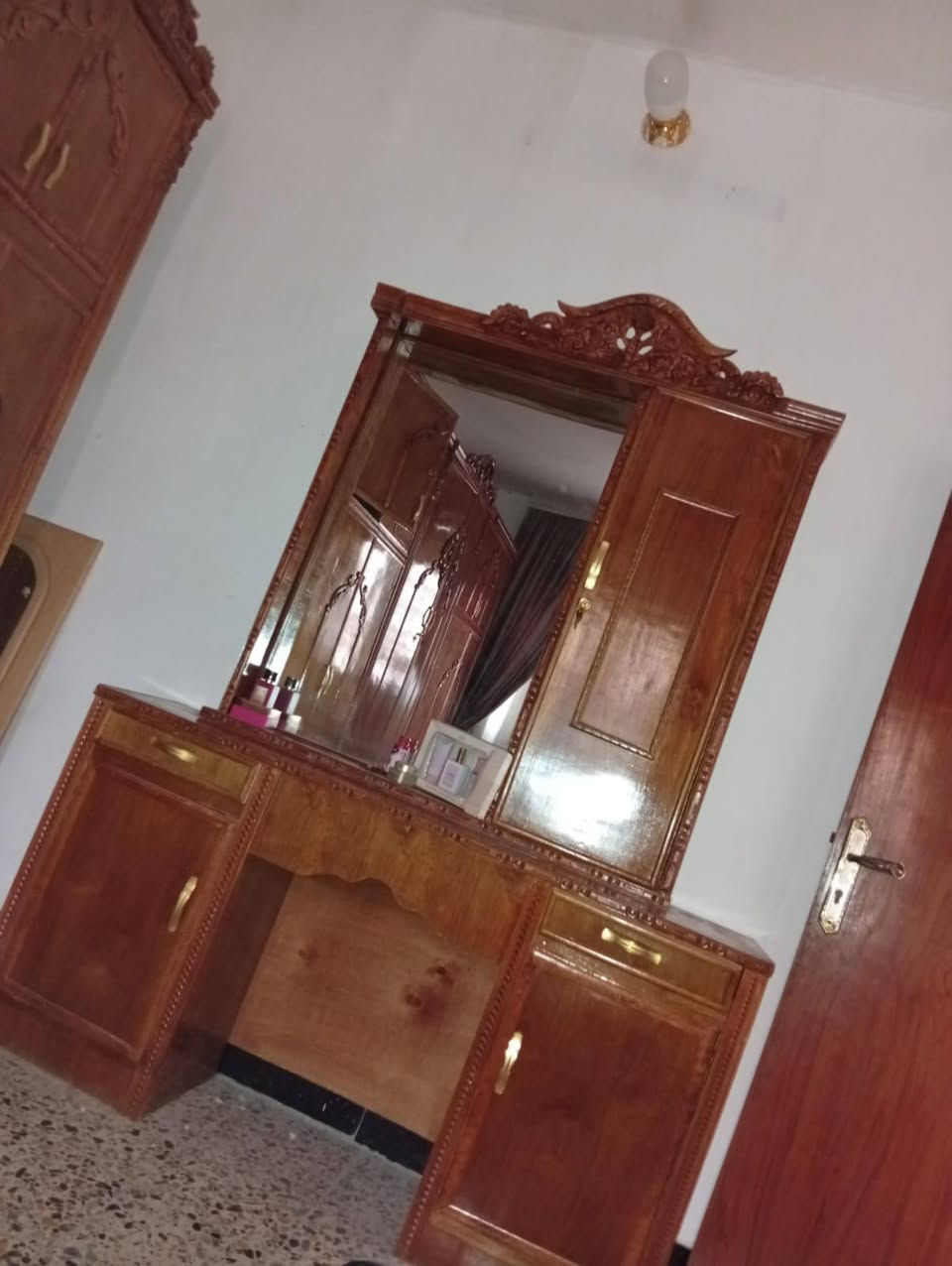 غرفه مسرح صاج تسكام صاج عراقي ذكيل مو سوكي لوجه زان مرمري   جديد استعمال شهر فقط بابل نادر الثانيه
السعر مليون مع الدوشك ***********
