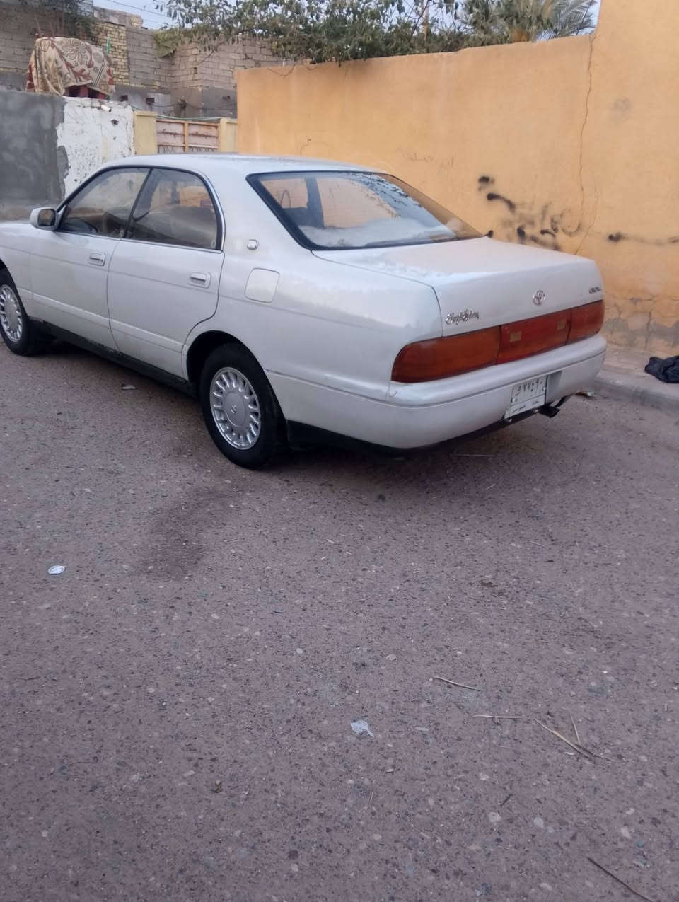 السلام عليكم بطه للبيع موديل 1992السياره مكفوله من الكص والنقل والضربه والصبغ والعيب  السيارة جديده كير مكينه بل كارتون مكفولات حداديه جديدة تخم تاير كهربايات كله شغاله تبريد ثلج السنويه جديده لل 2029 جاهزه من كلشي السعر 53 بيه مجال قليل مكاني ميسان رقمي ***********
