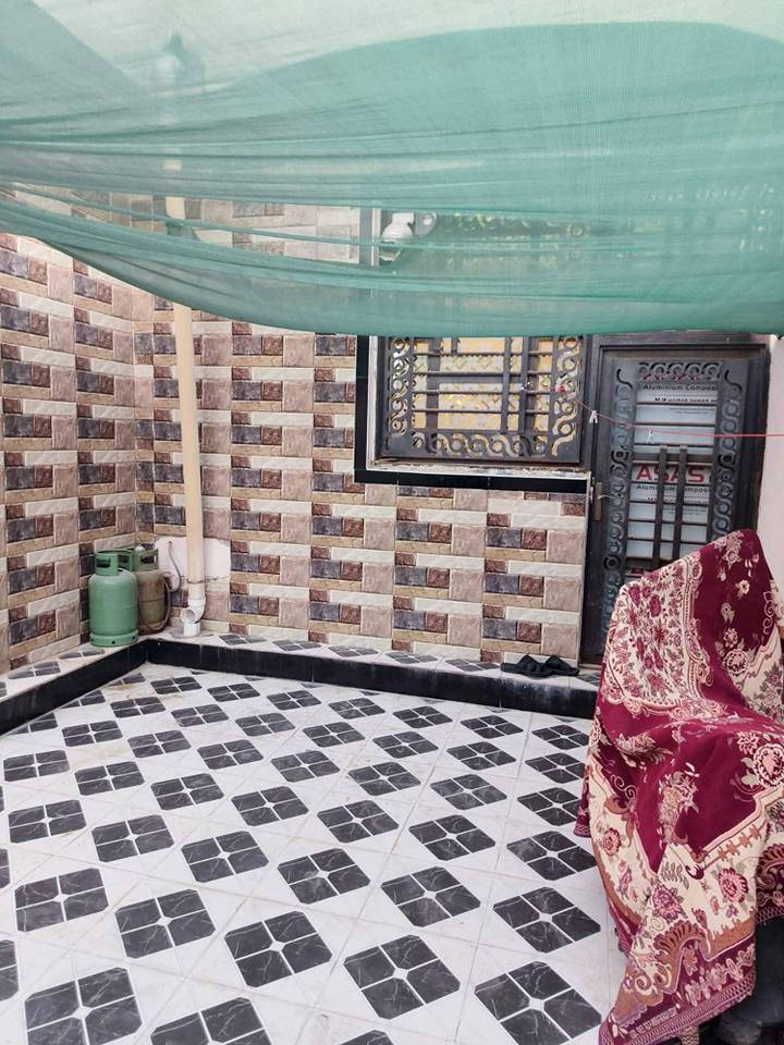 🏠 بيت حديث للبيع - أبو الخصيب (أبو كوصره)
الموقع: سنتر طه ، قريب من المدارس، 
على 
شارع 12 متر.
سنة البناء: 2024 (بناء جديد).
مساحه البيت 200متر 

التفاصيل: كراج للسيارة بيت كله سيراميك 
 غرفتين نوم +
 استقبال (منفصل +كليدور) 
هول جبير 
درج حلزوني مرمر
ارضيه كرانيت 
+  حمام صحيات + داخلي وخارجي  
زراعي طابو اسم المشتري 

💰 السعر . 90مليون قابل للتفاوض بي مجال 

📞 للاستفسار: *********** ابو الخصيب, البصرة
