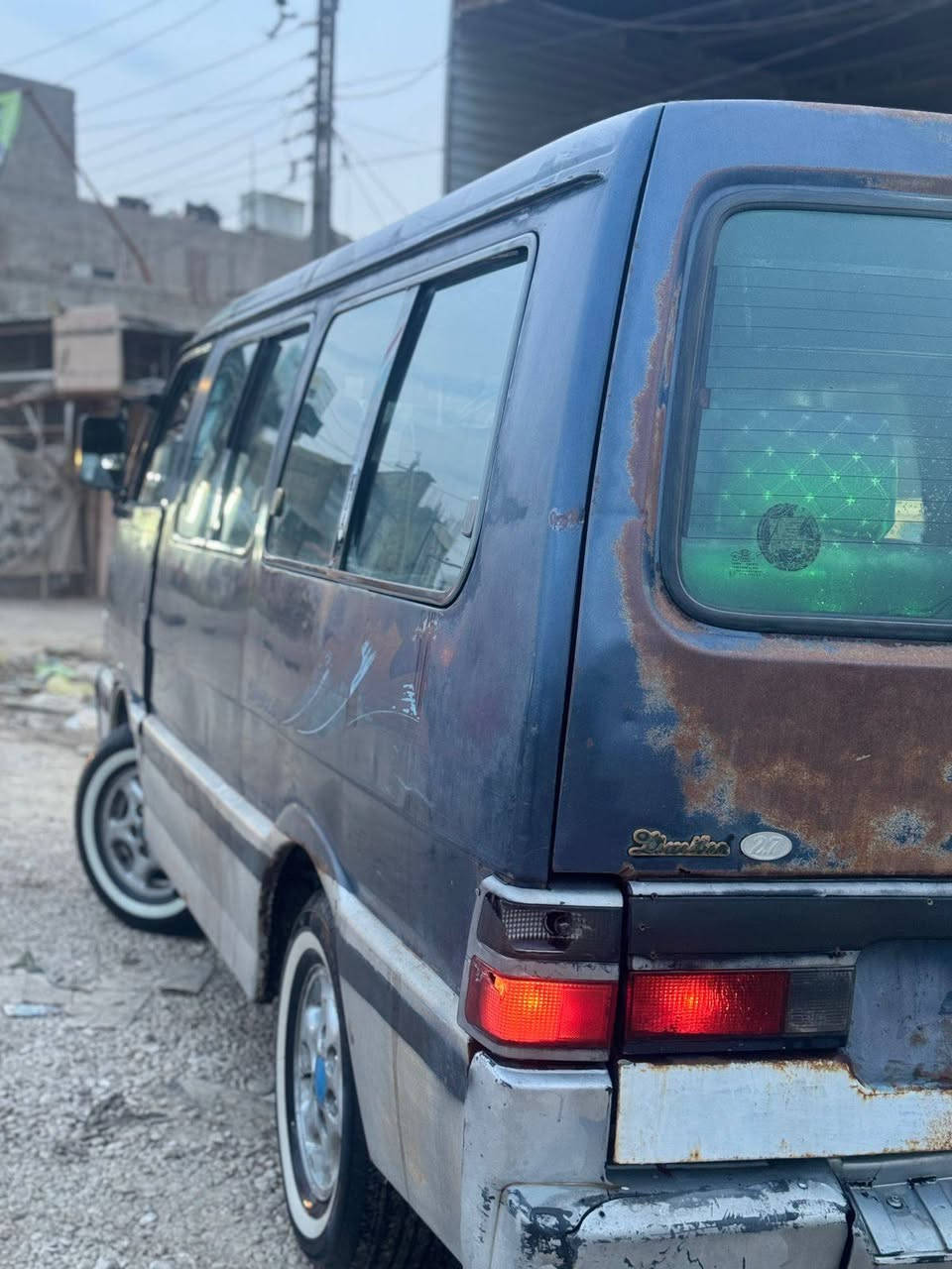 السلام عليكم ورحمه الله وبركاته كيا بستا للبيع موديل 94
السياره جديده كشرها بلادي
حداديه تخم تاير دوشمه تنته محرك كير اكسن كفاله
سنويه 30
سياره جاهزه خير من الله سلف وباتري صار لي اسبوع لما شادهن السياره جاهزه يشهد الله
عين السياره قفلها 50 لا تخابرني ولا تتعبني هذا سعره النهائي
 *********** مكاني حله
