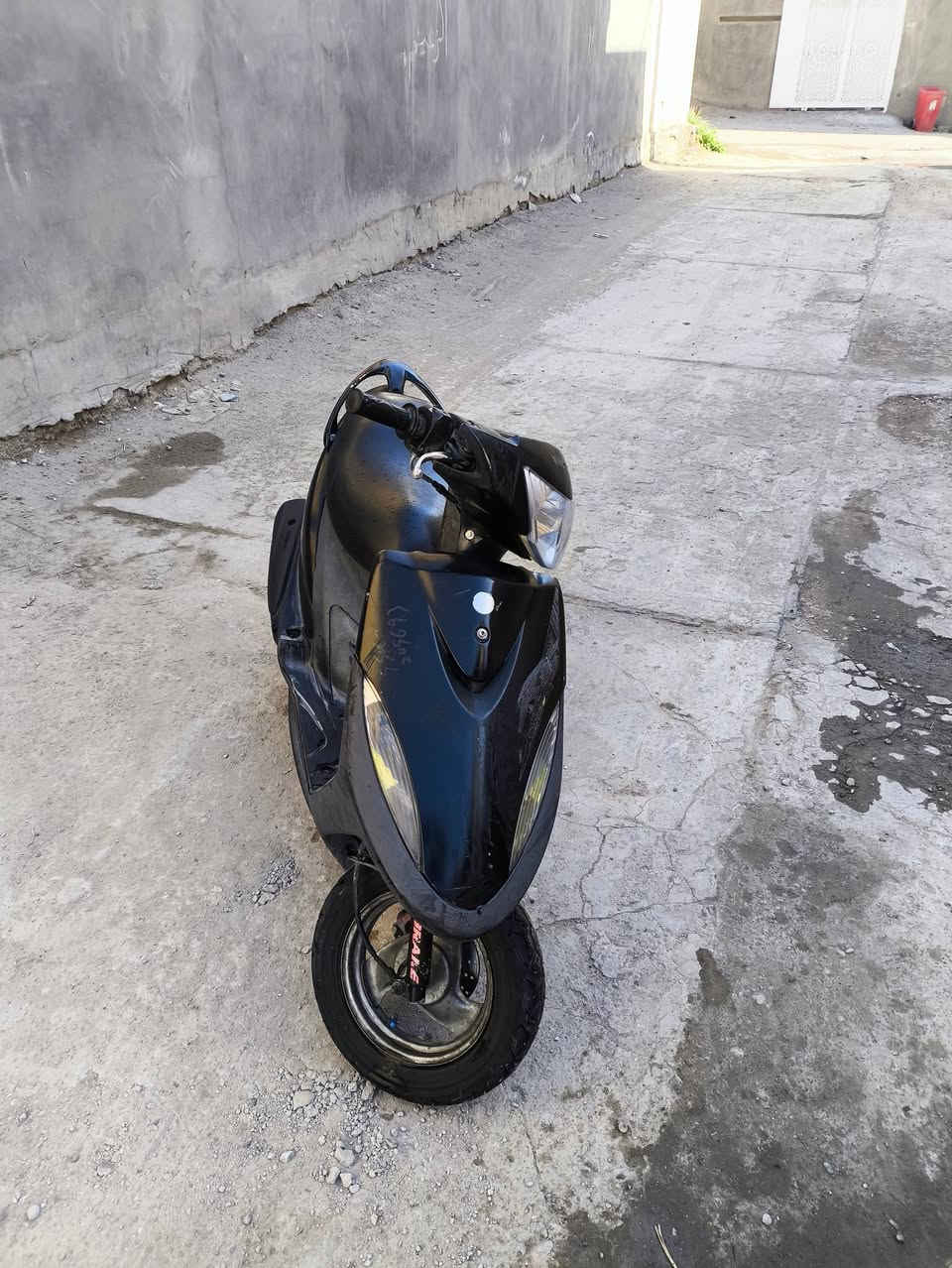 سلام عليكم (اللهم صل على محمد وآل محمد)اخوان ماكس عدلة للبيع كفرات ختم واحد ويه المكينة كلشي مامبدل بيها دراجة على ايد وحده وصل معرض موجود فول نضافة اروح بيها للمدرسة وارجع كهربائيات كلها شغالة شلعة معدل 110 شرط المكان حلة يم جسر الطهمازيه السعر 850 وبيها مجال واني خادم للاستفسار الاتصال على الرقم *********** أو خاص
