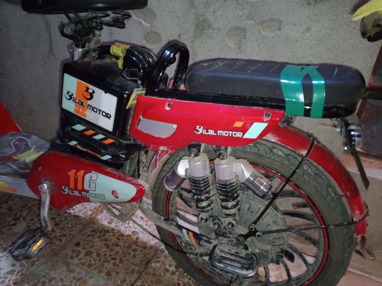 السلام عليكم ورحمة الله وبركاته موطور شحن للبيع السعر 200 المكان اسديره سفلى ه‍ ‏‏‪0780 419 3187‬‏ايمن
