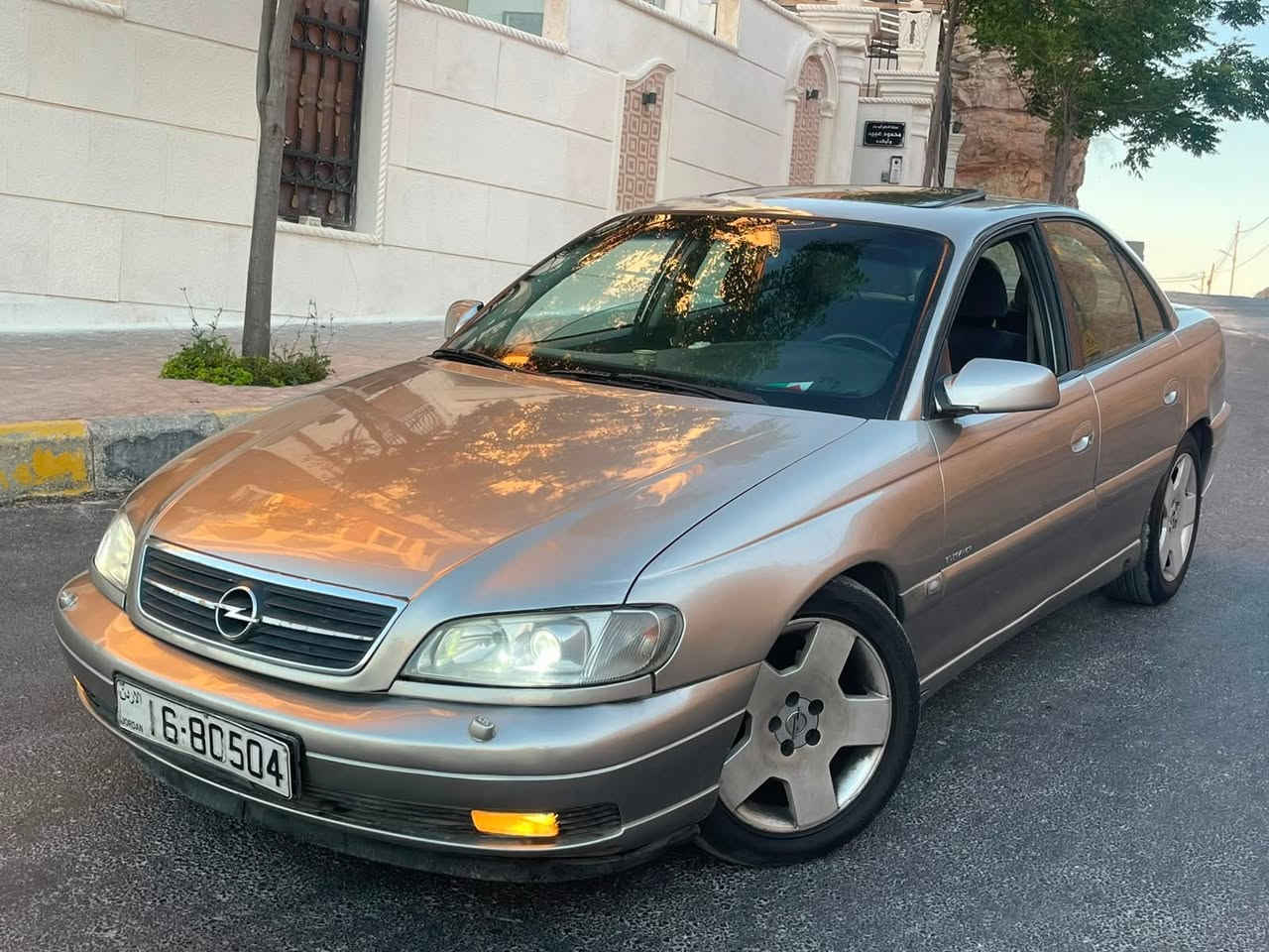 اوبل أوميغا موديل 2002 
ايلاجنس اعلى صنف 
الرقم 0791968569
السعر 2400 
أوتوماتيك 
ماتور 2200 ( قوي وقتصادي )
فتحة سقف 
فحص 
ضربة راس                ضربة راس 
قصعة                       قصعة
بدون ملاحظات 📝 
ماتور وقير نخب 
مرخصة طويل 
دهان ممتاز 
مكيف ثلاجة 
غرفة الشركة 
جنط الأصلي 
4 فردات كوشوك نظيفة 
مواصفات الكثير الكثير 
الموقع عمان


**إذا كنت صاحب هذا الإعلان وتريد حذفه لأي سبب، رجاءا أرسل رسالة إلى الدعم الفني**