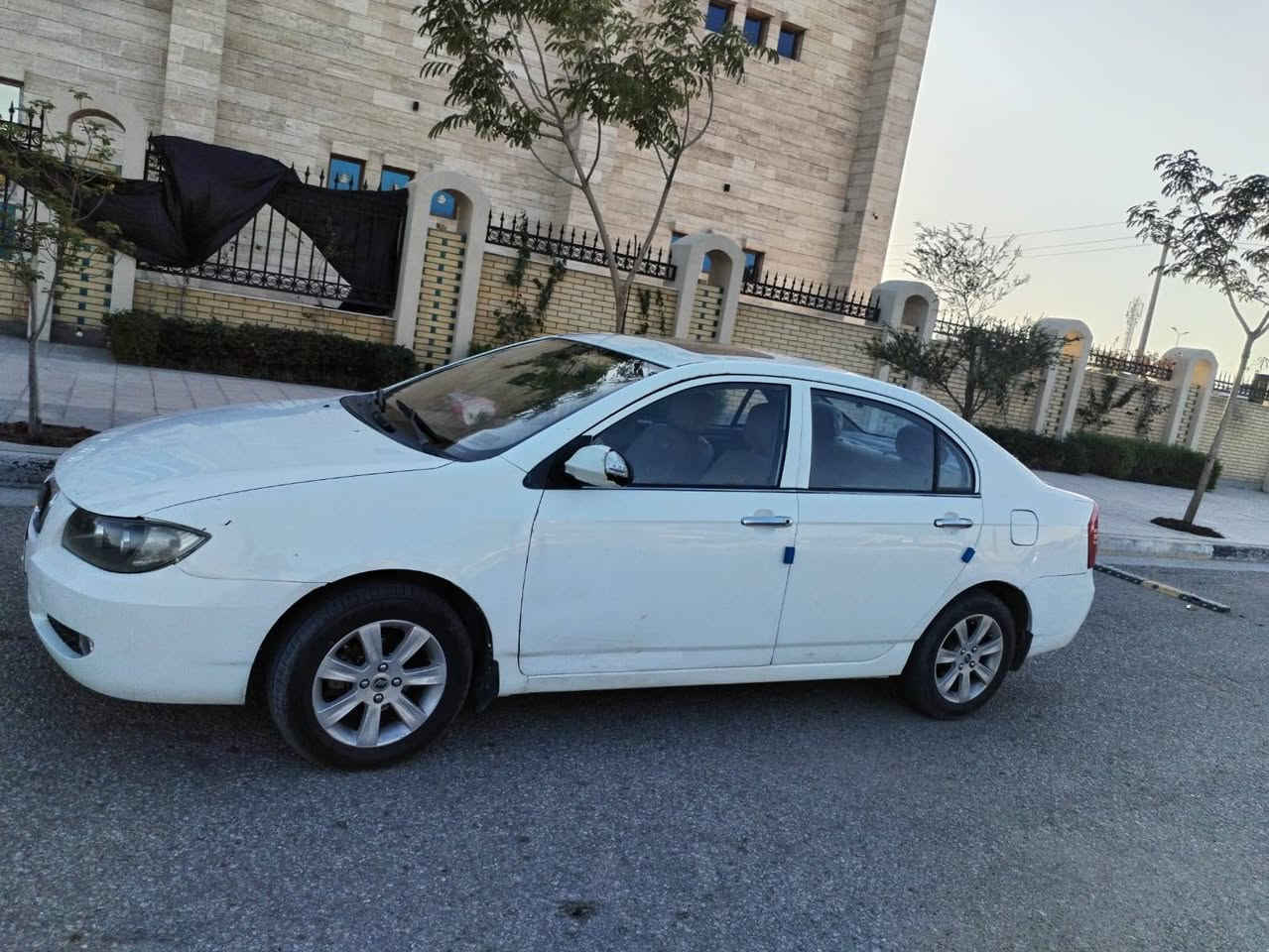 السلام عليكم اخوان ليفان موديل 13 رقم كربلاء انكليزي بأسمي شرط التحويل اليشتري رأسا عقد مروري السياره فول مكينه بلاد جديده كير جديد كهربائيات كولها شغاله حداديه جديده تخم تايرات جدد تبريدها نقصه الفان فقط السياره مصلح بيها الدوس درجه اولى والباقي كفاله عامه السياره مال جنيان صارلها عندي 6 سنوات مكانها كربلاء الشراي يتصل ويدلل ***********
