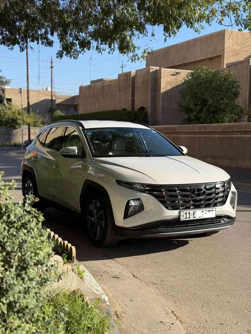 ❤️السلام عليكم❤️
للبيع هونداي توسان 2024 خليجي استلام شركة السيارة جداً نظيفة وجديدة ومابيها اي مصرف وكل صيانتها بلشركة وعندي وصولاتها تخم تايرات جديدة بطارية جديدة شركة 
المواصفات 
كراسي كهرباء 
بردات خلفية 
بصمة تشغيل 
تشغيل عن بعد 
شاشة كبيرة 
كامرة دوارة 
حساسات امامية 
حساسات خلفية 
ايباد شاشة 
داخل بيجي 
تحكم ستيرن 
مثبت سرعة 
وباقي مواصفاتها معروفة 
مكان السيارة بغداد الكرخ بيها فقط رصعتين وحدة ممبينة ابد والثانية بقت بلجنطة بلزاوية كلش بسيطة الباقي مكفولة من التبديل والصبغ 
السعر الملطوب 216 ورقة وبيها مجال بسيط  
للاستفسار اكثر 
***********
